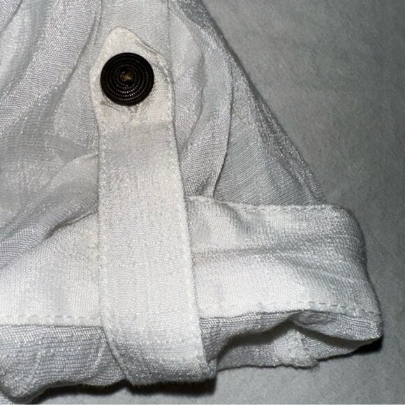 Women's M White Sheer Mesh V-neck Double Breasted Pocket 3/4 Sleeve Top-IZ Byer - Picture 6 of 7